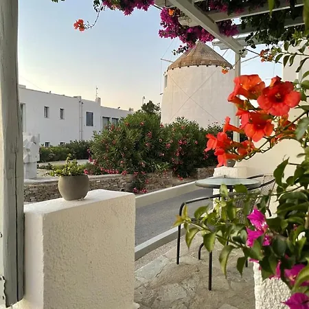 Santanna White Apartment Parikia (Paros)