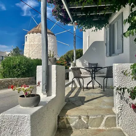 Santanna White Apartment