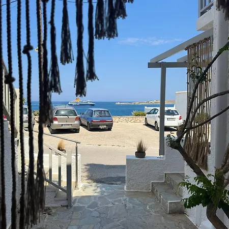 Santanna White Apartment *