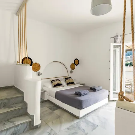 Santanna White Apartment