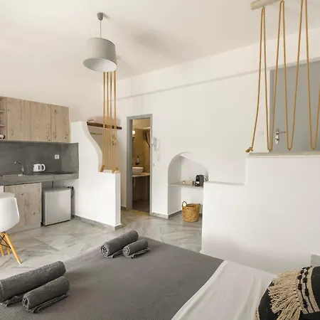 Santanna White Apartment Parikia (Paros)