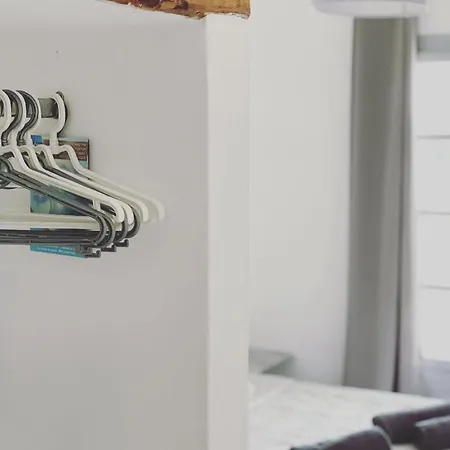 Santanna White Apartment *