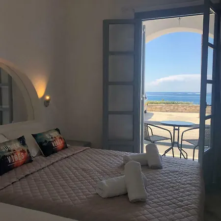 Santanna White * Parikia (Paros)